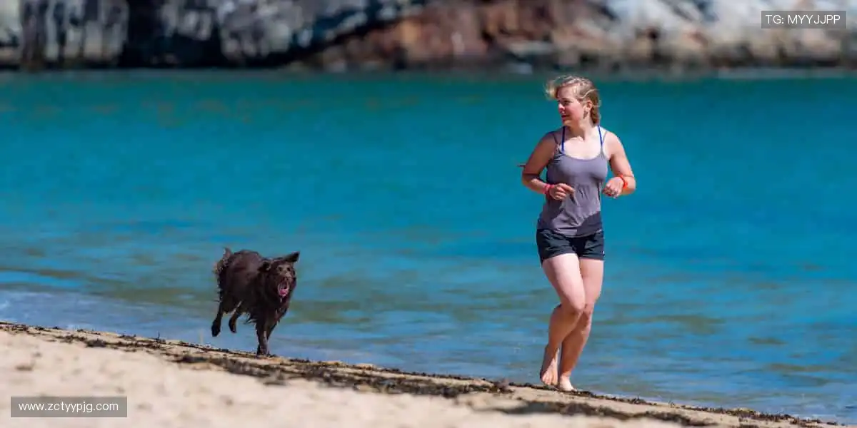 🎧赛事解说，声临其境！大咖解读，深度解析比赛战术🎙️